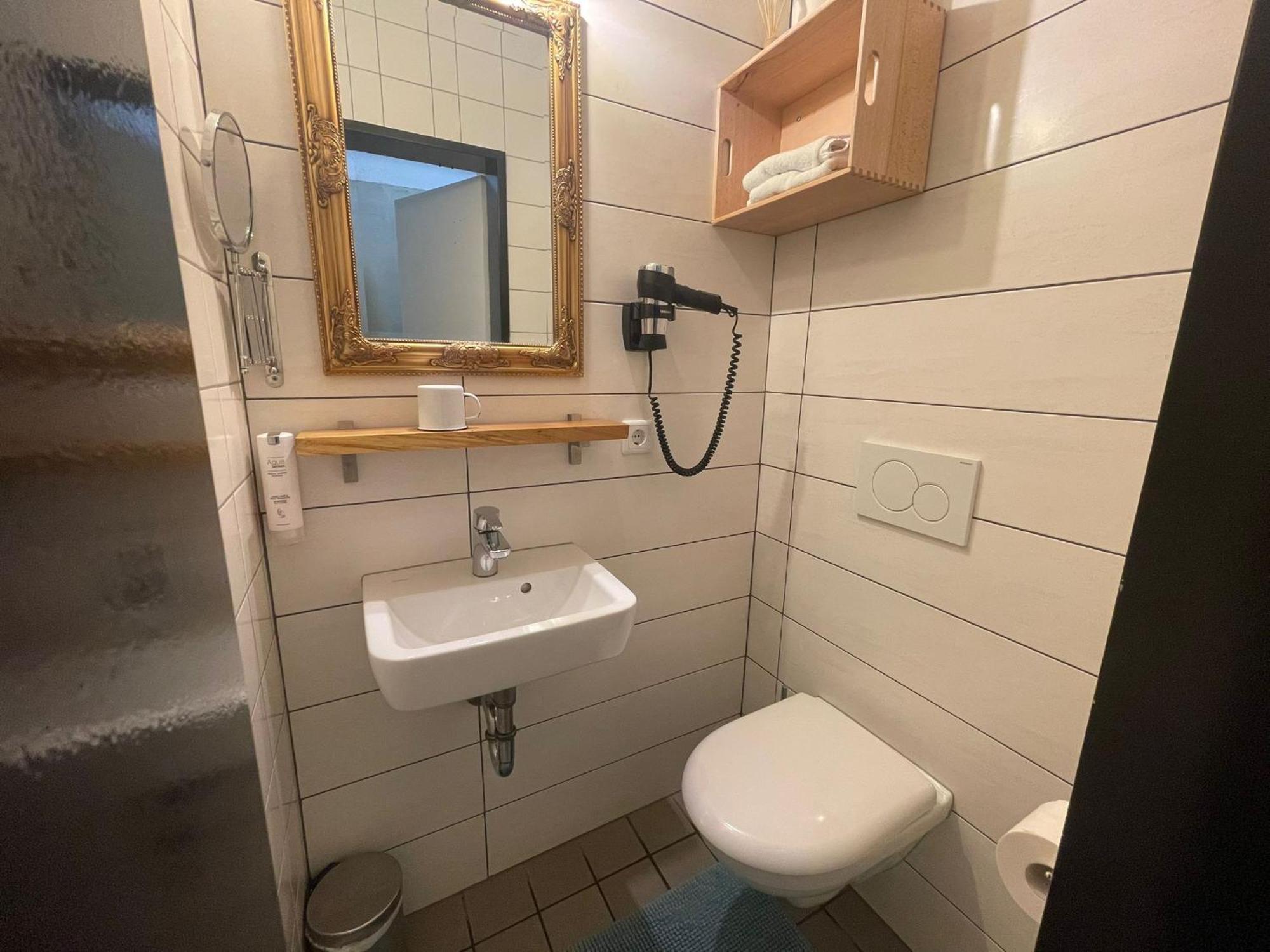 Koby Work&Stay Souterrain Apartment, Wifi&Komfort Herford Ngoại thất bức ảnh